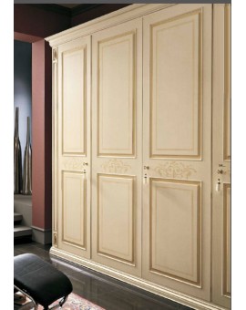 Шкафы классические