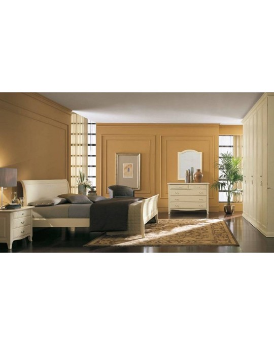 Спальни классические