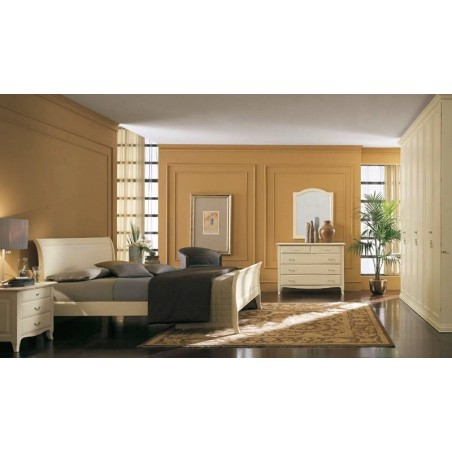 Спальни классические